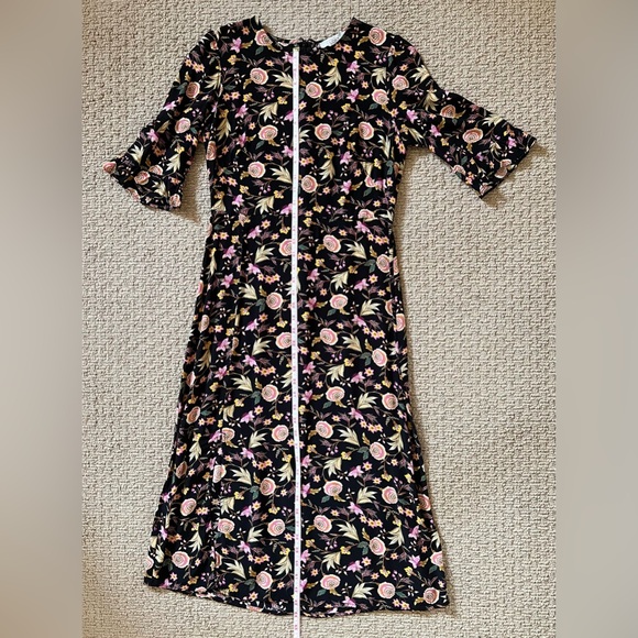LOFT Dresses & Skirts - LOFT Black Floral Dress - Size 4